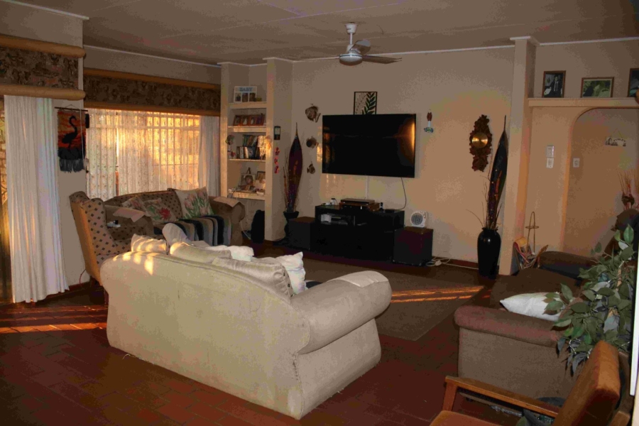 9 Bedroom Property for Sale in Schietfontein Ah North West